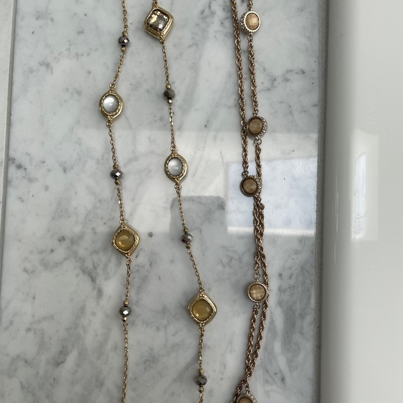 Two long loft necklaces. Gold tones can be worn together or apart. 15$ For both - Picture 3 of 8